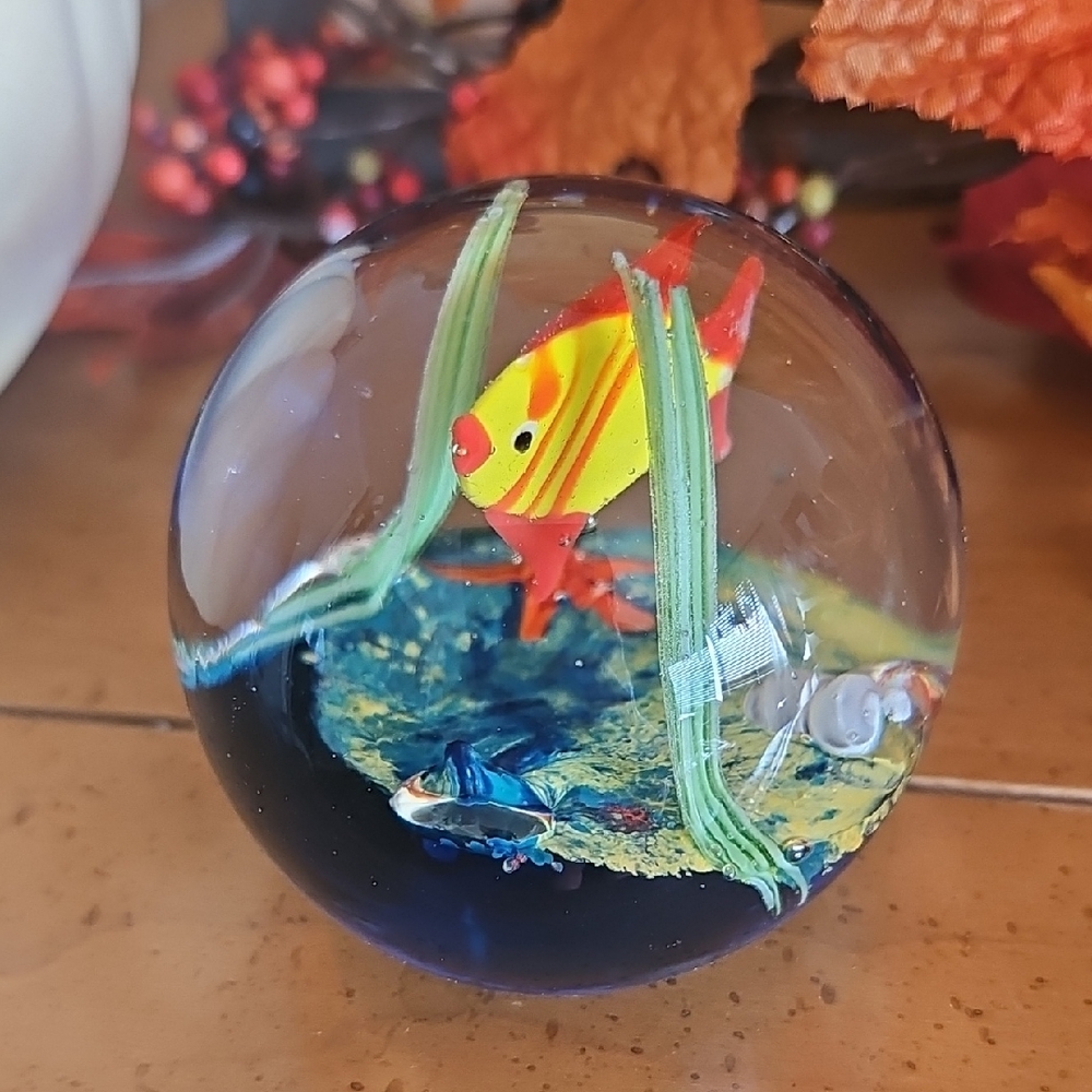 Handblown Glass 3" Ocean  Fish Colorful Aquarium Paperweight Art Decor